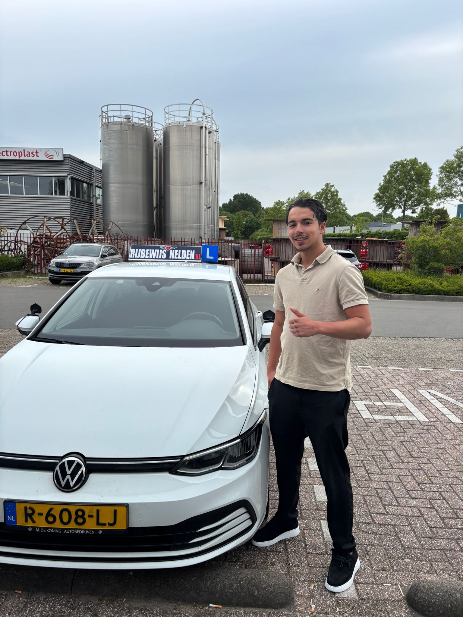 Dutch Driving lessons for expats and foreigners