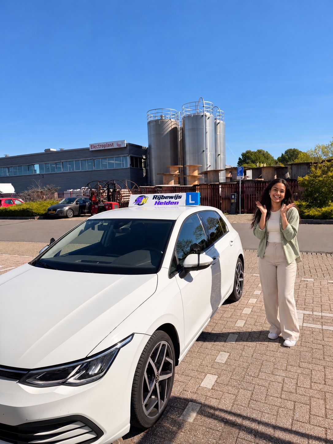 Passed for driving license Rijbewijs Helden English Driving Lesson at Rijbewijs Helden